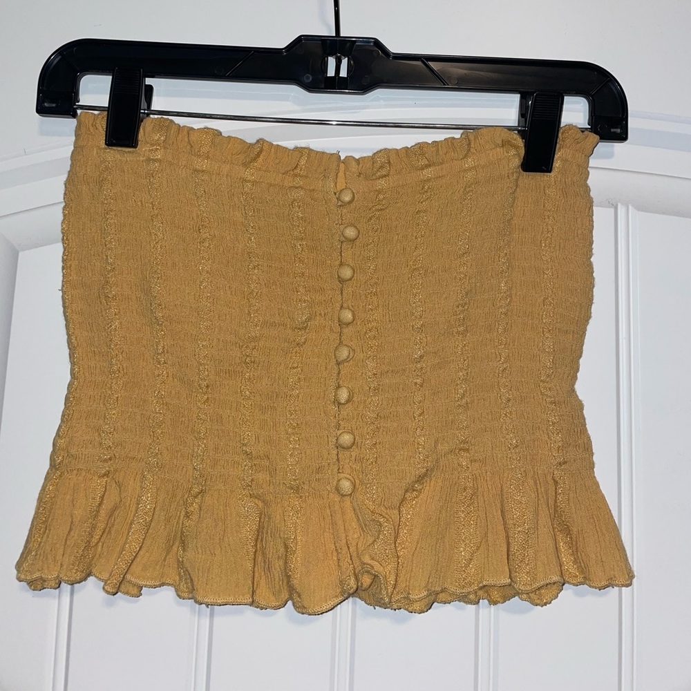 Size small, American Eagle crop top. Tube top in pretty yellow color
